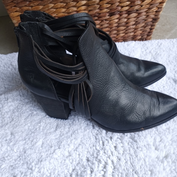 Frye Shoes - FRYE  BOOTIES WOMEN  LEATHER  BLACK  SIZE 8.5  M